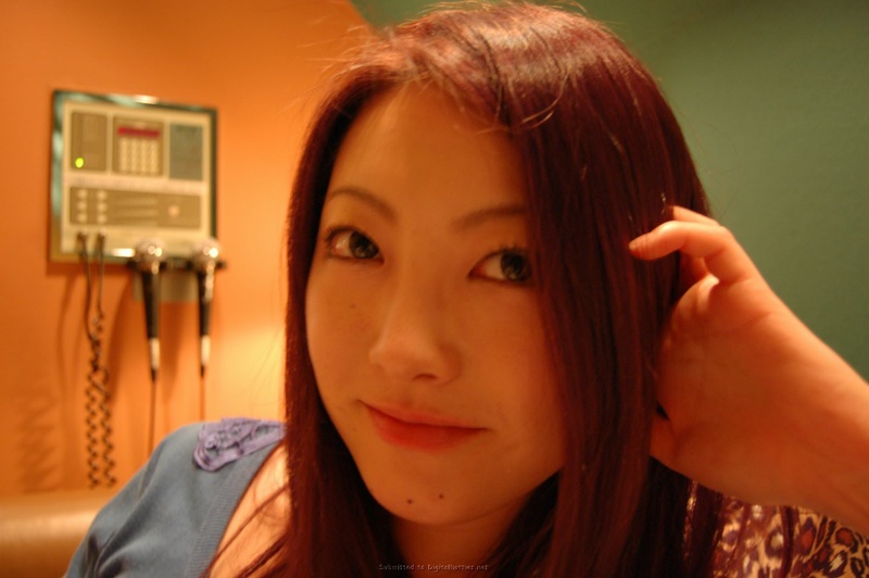 Азиатка с волосатой промежностью разработала вульву и отсосала - секс порно фото